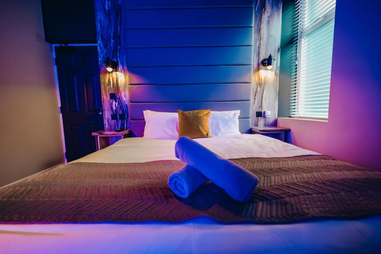 Breeze Blackpool Luxury Suites Esterno foto